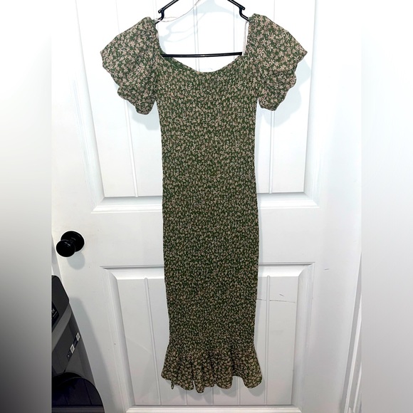 Petal & Pup Claire Shirred Bodycon Dress - Picture 1 of 5